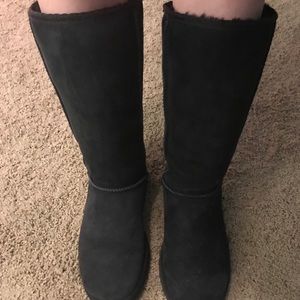 ❄️BLACK TALL UGGS❄️